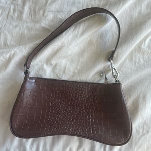 Brown shoulder baguette bag